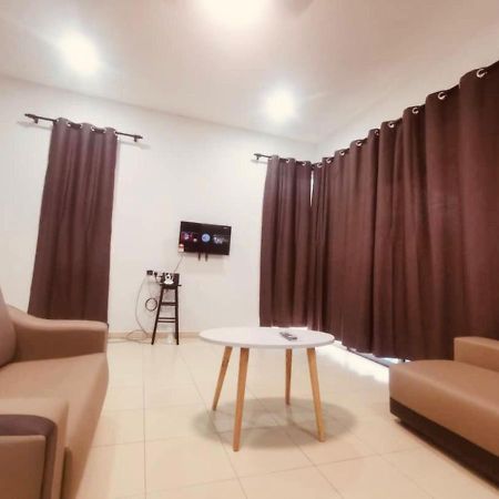 Oyo Homes 90524 D'J Pegaso Serom Homestay Muar Exteriér fotografie