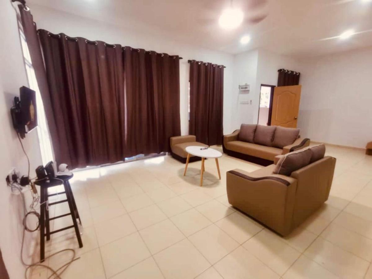 Oyo Homes 90524 D'J Pegaso Serom Homestay Muar Exteriér fotografie