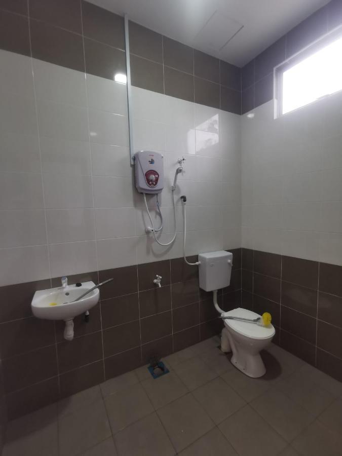 Oyo Homes 90524 D'J Pegaso Serom Homestay Muar Exteriér fotografie