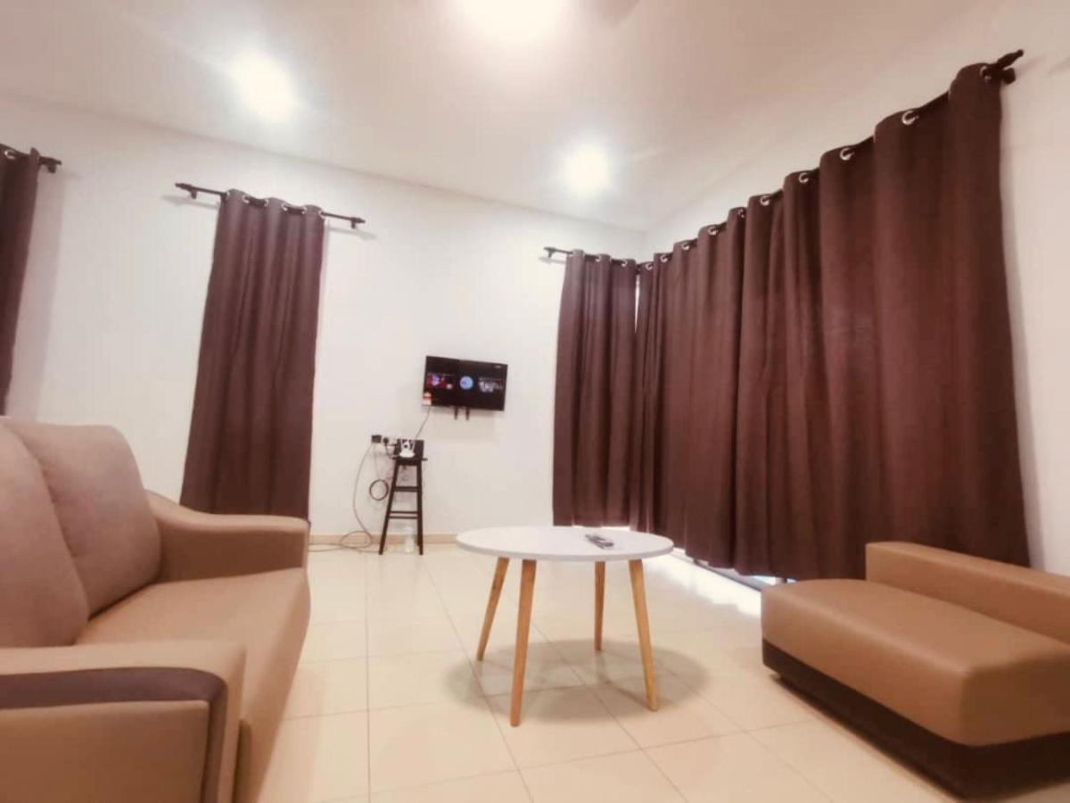 Oyo Homes 90524 D'J Pegaso Serom Homestay Muar Exteriér fotografie