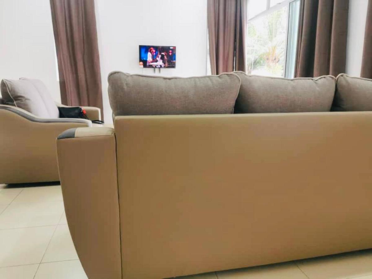 Oyo Homes 90524 D'J Pegaso Serom Homestay Muar Exteriér fotografie